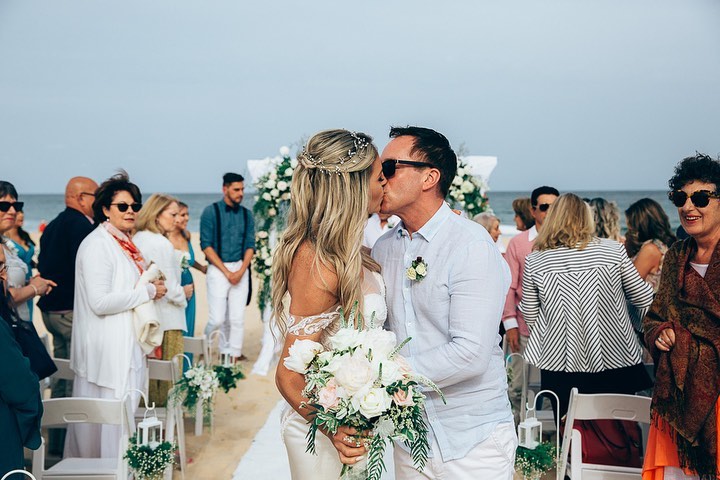 Private Bride and Groom wedding shoot near the beach in Sydney NSW